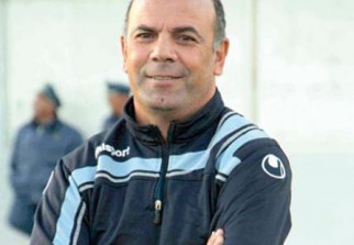 L&#39;entraîneur du MC Alger, <b>Foued Bouali</b>, a regretté l&#39;absence de son latéral ... - d-lentraineur-bouali-mc-alger-regrette-la-non-convocation-de-hachoud-pour-la-coupe-du-monde-136c2